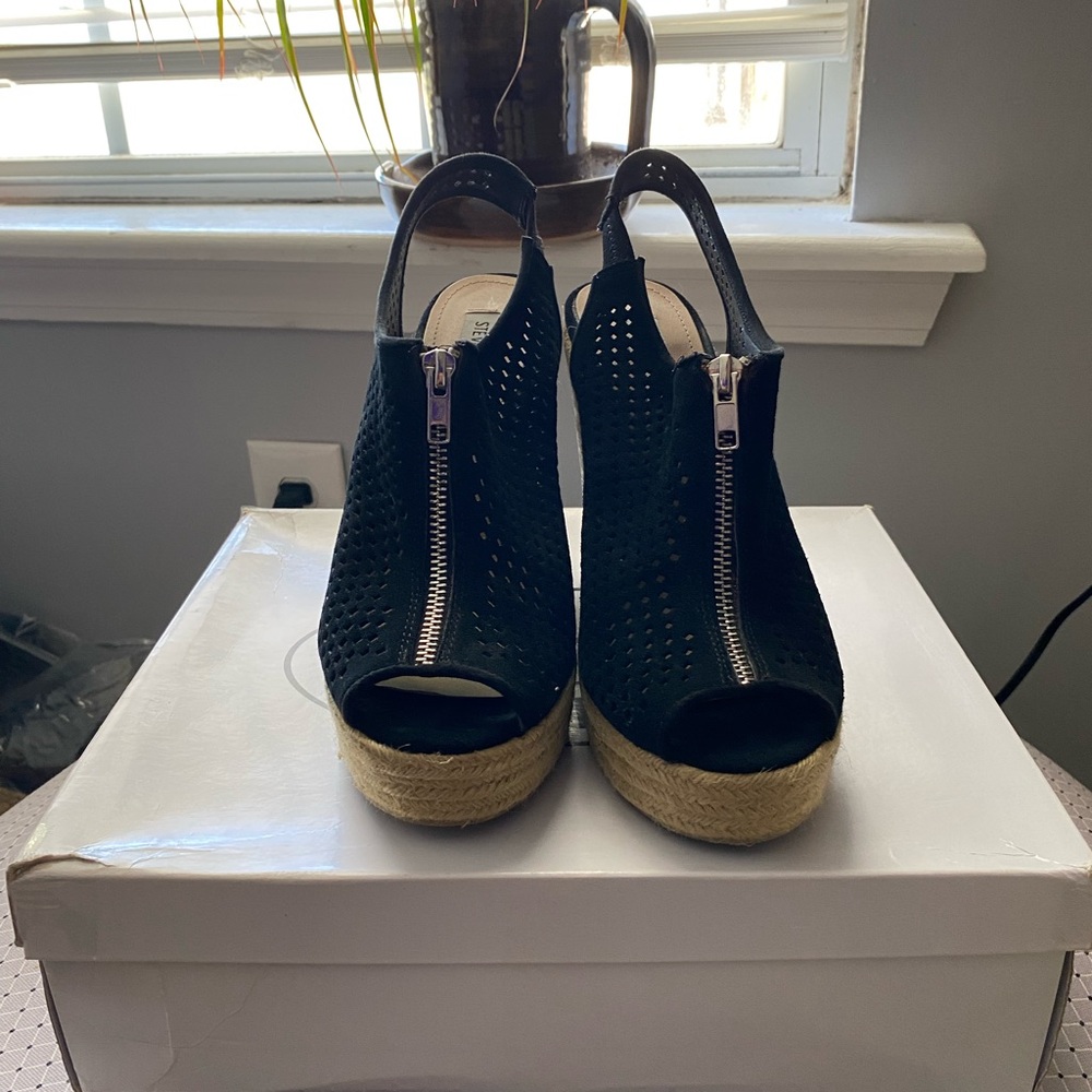 Women's Black Wedge Sandals
